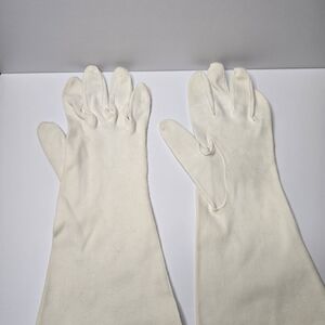 Elegant Off White Women's Gloves